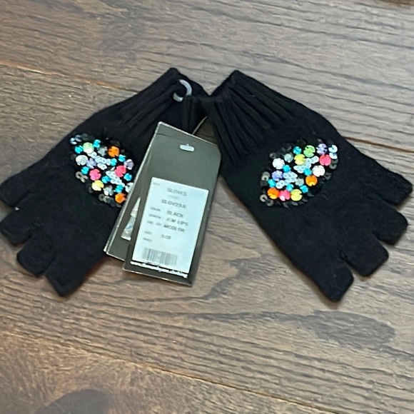 NWT Flowers By Zoe Girls Black Fingerless GlovesSize S/M - Picture 1 of 3